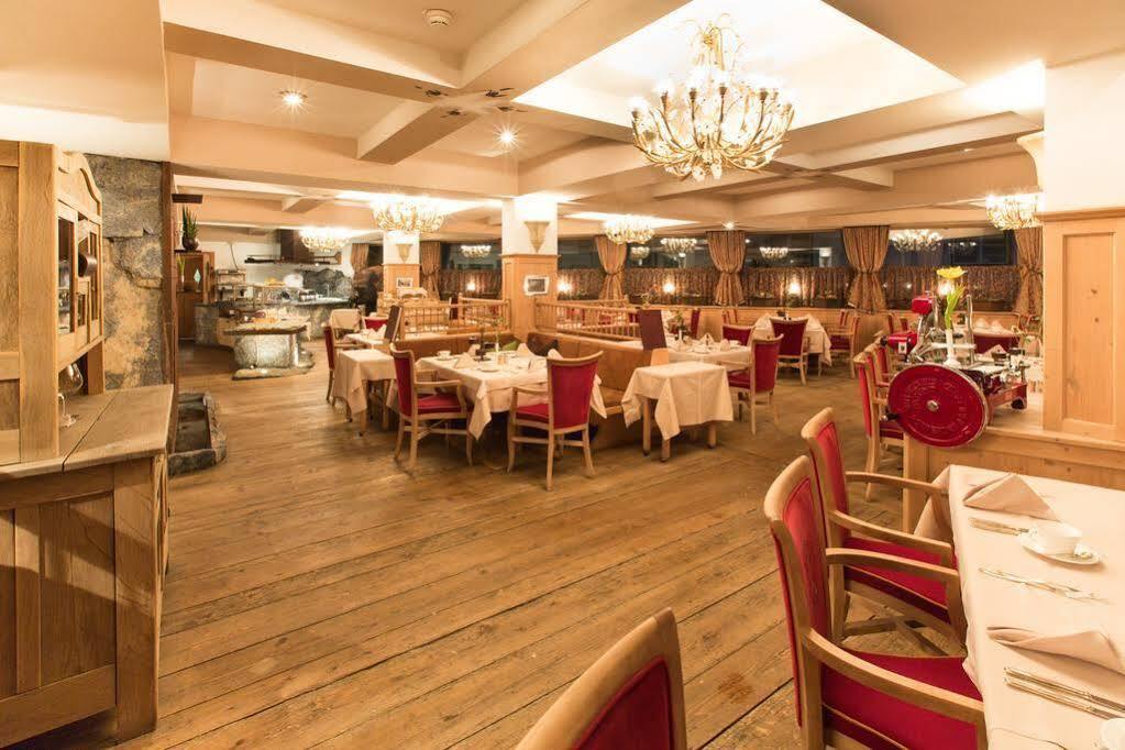 Raffl'S St. Antoner Hof Hotel ซังคท์อันทอนอัมอาร์ลแบร์ก ภายนอก รูปภาพ